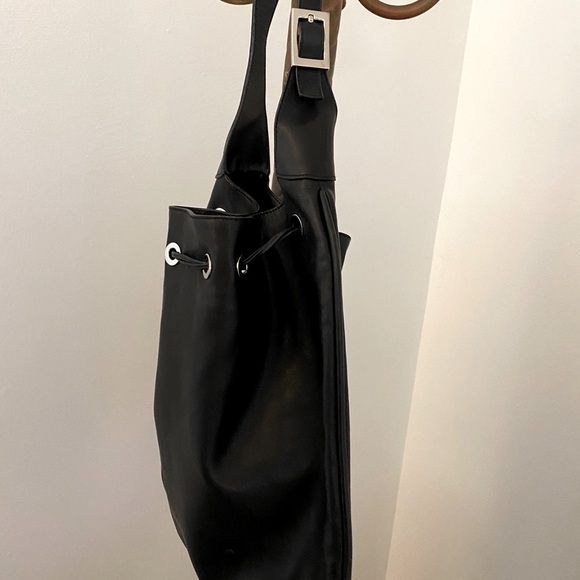 Gucci - Looping bucket drawstring leather Hobo - Picture 3 of 5